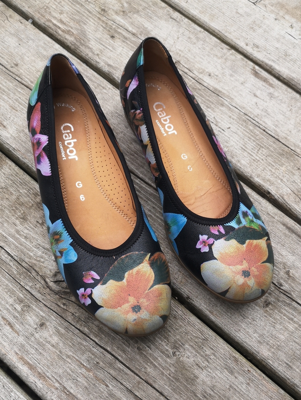 Gabor flowered leather flats